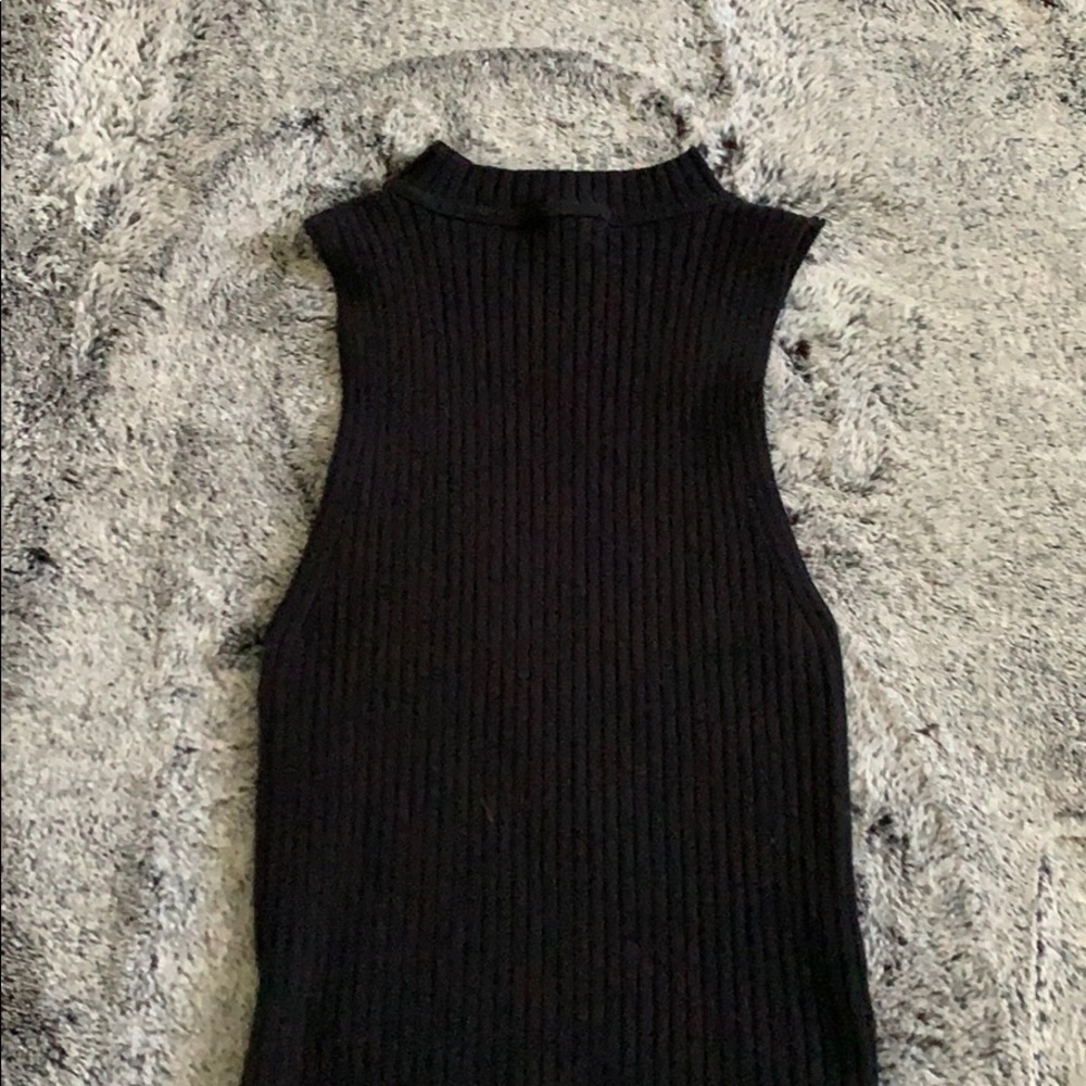 Black Tank Ribbed Sweater - Picture 3 of 4